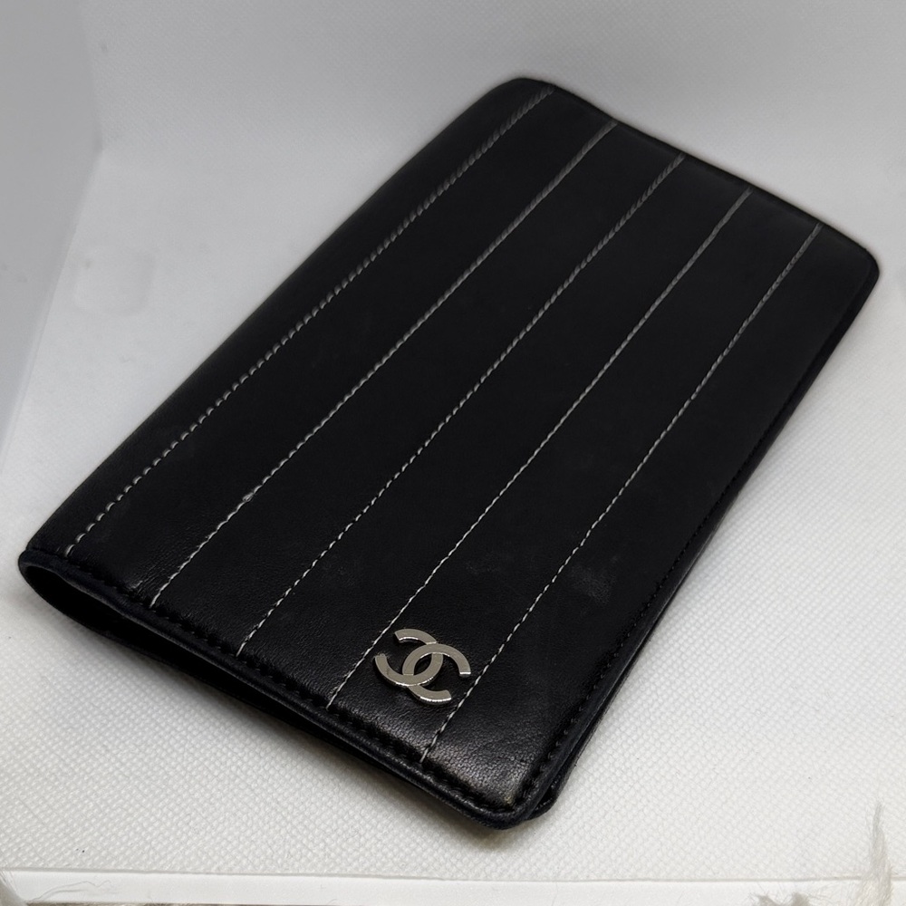 CHANEL CC  Lambskin Quilted Bifold Ling Wallet